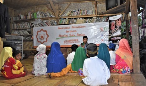 Laznas BMH mengadakan Madrasah Ramadhan untuk para mualaf Baduy.