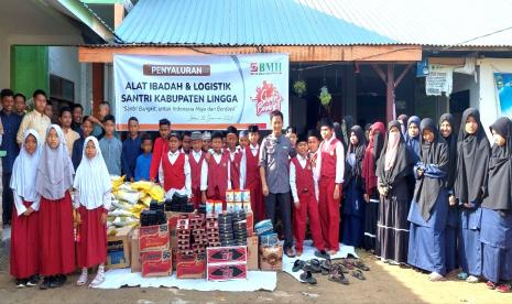 Laznas BMH mengirimkan bantuan  logistik dan peralatan ibadah kepada  Pesantren Hidayatullah Lingga, Kepulauan Riau, Selasa (10/1/2023).