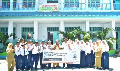 Laznas BMH Perwakilan Maluku Utara mengajak sekolah-sekolah untuk bergerak bersama-sama mengumpulkan donasi bagi korban gempa Maluku. 