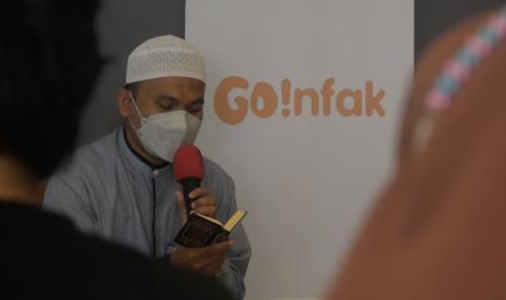 LAZNAS Inisiatif Zakat Indonesia (IZI) bersama Goinfak meluncurkan platform berbagi khusus infak, Selasa (30/11).