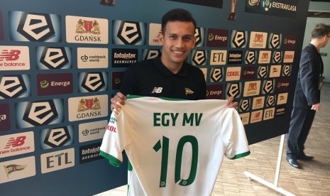 Egy Maulana Vikri saat diperkenalkan oleh Lechia Gdansk