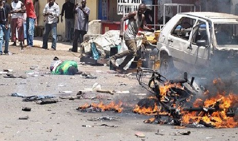 Ledakan bom mobil di Abuja, Nigeria.