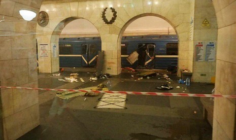 Ledakan terjadi di stasiun metro bawah tanah di St Petersburg, Rusia, (3/4).