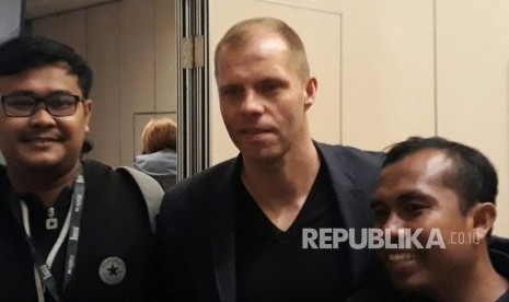 Legenda hidup Timnas Islandia, Eidur Gudjohnsen, saat menghadiri konferensi pers Islandia vs Indonesia Selection di Hyatt Regency, Rabu (10/1).