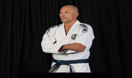 Legenda UFC Royce Gracie. Sang legenda memutuskan memeluk agama Islam. 