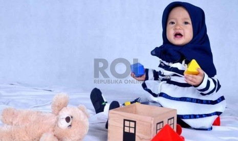 Bayi perlu lebih banyak bermain dan sedikit duduk, menurut pedoman pengasuhan terbaru WHO.