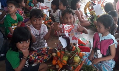 Lembaga Amil Zakat Nasional (Laznas) Baitul Maal Hidayatullah (BMH) menggelar berbagai kegiatan dalam menyemarakkan Hari Gizi Nasional. Kegiatan yang juga merupakan salah satu upaya meningkatkan kesadaran masyarakat untuk mengkonsumsi asupan bergizi tersebut, digelar di kawasan Makam Rangkah, Tambaksari, Surabaya, Jumat (25/1).