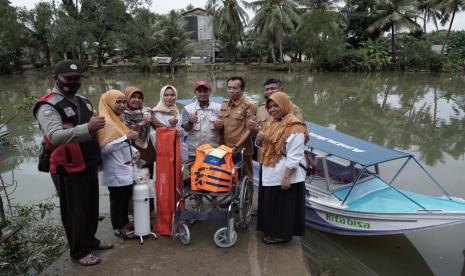 Lembaga Amil Zakat Nasional (LAZNAS) Baitulmaal Muamalat (BMM) untuk kali kedua meluncurkan program Ambulans Terapung. Setelah bulan Juli 2020 lalu berhasil meluncurkan Program Ambulans Terapung di Sambas, Kalimantan Barat, kini program serupa digagas untuk masyarakat di Desa Jatisari, Kec. Karang Agung Ilir, Kab. Banyuasin, Sumatera Selatan.