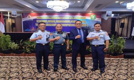 Lembaga Ketahanan Nasional Republik Indonesia (Lemhanas RI) melaksanakan pembinaan dan pelaksanaan pemantapan nilai-nilai Kebangsaan bagi birokrat, akademisi, tokoh masyarakat, organisasi profesi TNI dan Polri yang dilaksanakan di Hotel Grand Mahkota Pontianak selama delapan hari dari mulai tanggal 7 Juni hingga 14 Juni 2022 lalu.