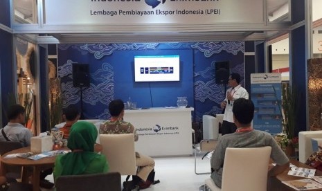  Lembaga Pembiayaan Ekspor Indonesia (LPEI) atau Indonesia Eximbank memfasilitasi usaha kecil menengah (UKM) binaan dan nasabah UKM untuk bertemu dengan calon pembeli di acara Trade Expo Indonesia (TEI) 2018 yang digelar pada 24 Oktober hingga 28 Oktober 2018. 