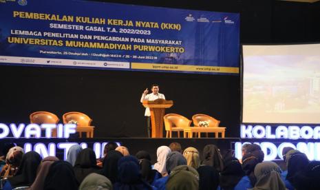 Lembaga Penelitian dan Pengabdian Masyarakat (LPPM) menggelar KKN semester Gasal tahun 2022-2023 dalam 4 jenis yaitu KKN PPD/reguler, KKN Mas,  KKN 3T dan KKN Internasional. Pembekalan sebagai rangkaian kegiatan KKN khususnya KKN PPD dilaksanakan di Auditorium Ukhuwah Islamiyah UMP pada Sabtu, 25 Juni 2022.