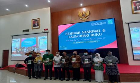 Lembaga Pengkajian dan Pengembangan Al-Islam dan Kemuhammadiyahan (LPP AIK) Uhamka menggelar Seminar Nasional dan Launching Buku Anak Panah Sang Pencerah: Dakwah Merambah Daerah 3T secara daring Rabu (26/1).