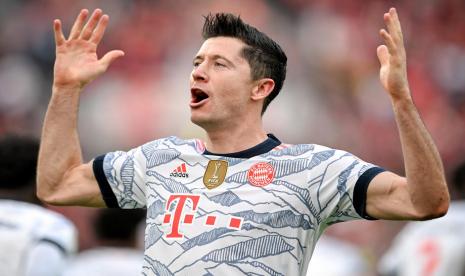 Penyerang Bayern Muenchen Robert Lewandowski. Ia disebut sudah sepakat gabung Barcelona.