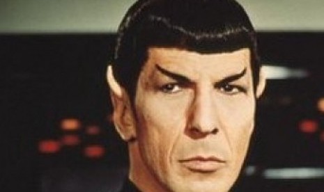 Leonard Nimoy memerankan Mr Spock dalam seri asli Star Trek.