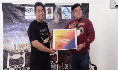 Lewat KOPHI, Pengusaha Milenial Reza Paten Bantu Korban Erupsi Semeru