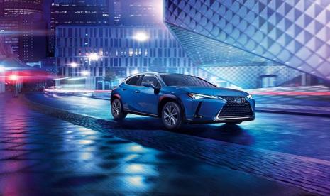 Lexus Indonesia resmi meluncurkan Lexus UX 300e yang menjadi mobil listrik pertama Lexus.