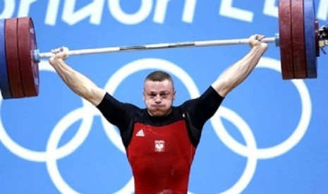 Lifter Polandia, Adrian Zielinski gondol emas Olimpiade London 2012.