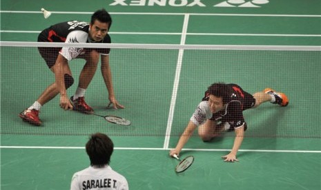  Liliyana Natsir dan Tontowi Ahmad (kiri) 