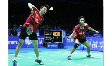 Liliyana Natsir (kiri) dan Tontowi Ahmad