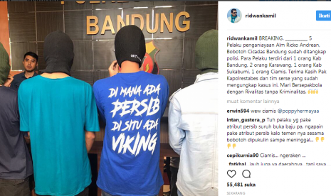 Lima pelaku pengeroyok Ricko Andrean, bobotoh Persib yang tewas ditangkap. Foto ini diunggah Wali Kota Bandung, Ridwan Kamil di akun Instagram pribadinya, Selasa (1/8).