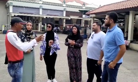 Lima peserta Program Pertukaran Muslim (MEP) dari Australia belajar tentang keragaman yang ada di Indonesia.