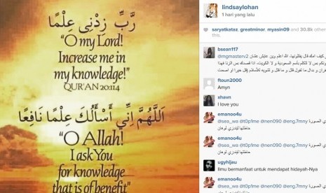 Lindsay Lohan menampilkan Surat Taha Ayat 114