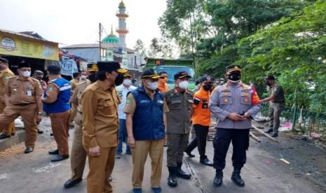 Camat Cipondoh Rizal Ridollah di Tangerang, Banten, Selasa (5/7/2022), mengatakan penataan kawasan Sipon dilakukan dengan melibatkan pemangku kepentingan lainnya seperti Dinas PUPR, Satpol, Disbupar dan Dinas Lingkungan Hidup.