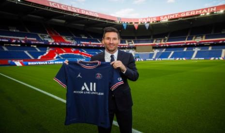 Lionel Messi resmi bergabung ke PSG.