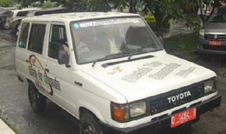 LIPI and BPPT are conducting test drive of MPV typed electric car (as seen in picture) and a minibus.