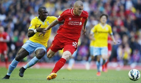 Martin Skrtel (merah)