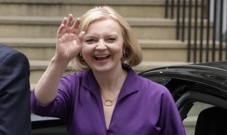 Liz Truss tiba di Kantor Pusat Konservatif di Westminster setelah memenangkan kontes kepemimpinan Partai Konservatif di London, Senin, 5 September 2022. Liz Truss akan menjadi Perdana Menteri baru Inggris setelah audiensi dengan Ratu Inggris Elizabeth II pada Selasa 6 September 