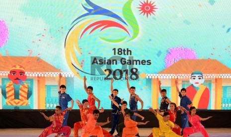 Logo Asian Games 2018 ditampilkan saat peringatan Haornas 2015 di Istora Senayan, Jakarta, Rabu (9/9). 