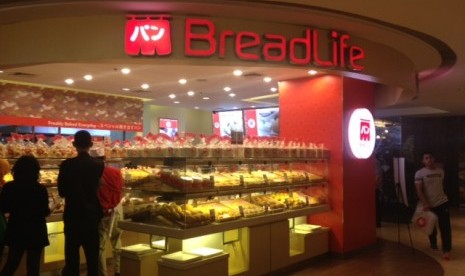 Logo baru BreadLife