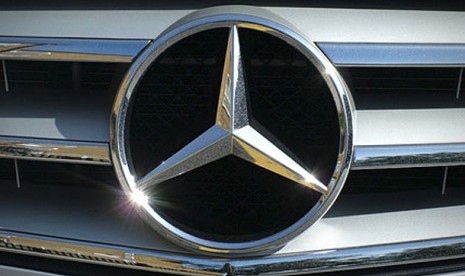 Logo Mercedes Benz. (Ilustrasi)