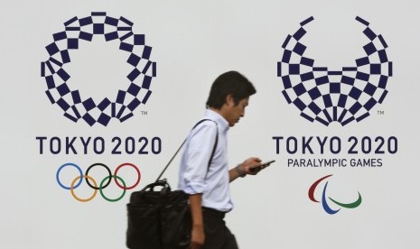 Olimpiade Tokyo 2020. Komite Olimpiade Internasional (IOC) membuka kemungkinan untuk membatalkan gelaran Olimpiade Tokyo 2020 akibat merebaknya virus corona dalam beberapa bulan terakhir. 