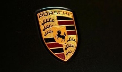 Porsche akan buat baterai berkinerja tinggi dengan waktu pengisian lebih cepat.