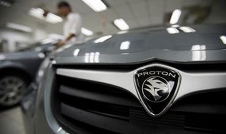 Logo Proton (Ilustrasi). Produsen otomotif nasional Malaysia, Proton, menegaskan kehadirannya di segmen pasar Kendaraan Energi Baru (NEV) dengan meluncurkan model terbaru seri kendaraan sport (SUV) Proton X90 bertepatan dengan perayaan hari jadinya ke-40.