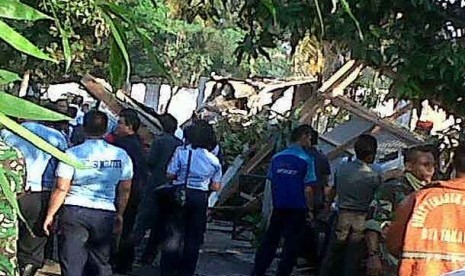  Lokasi rumah yang tertimpa pesawat FOkker F-27 di Kompleks Rajawali Pangkalan Udara Utama TNI AU Halim Perdanakusuma, Jakarta Timur.