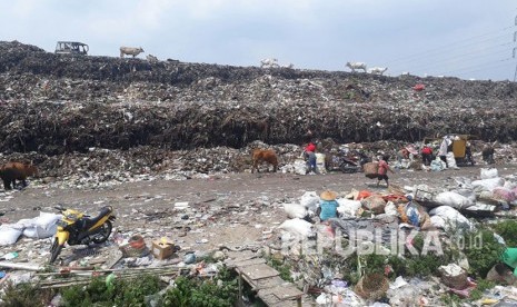 Lokasi Tempat Pembuangan Akhir (TPA) Putri Cempo yang rencananya akan dibangun Pembangkit Listrik Tenaga Sampah