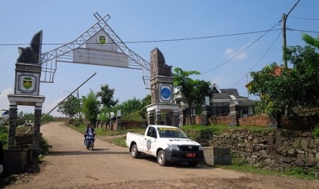 Lokasi TPA Cikolotok, Desa Margasari, Kecamatan Pasawahan, Kabupaten Purwakarta.