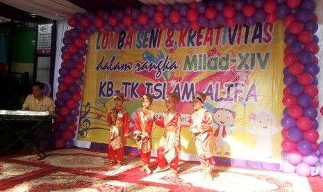 Lomba kreativitas yang diadakan dalam rangka HUT ke-14 TK Alifa.