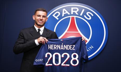 Lucas Hernandez resmi menjadi pemain PSG.