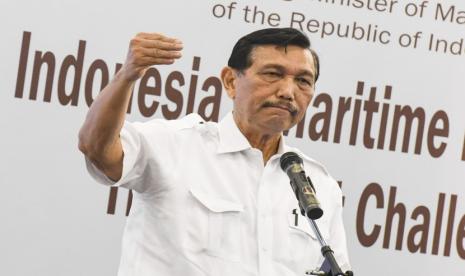 Luhut Binsar Pandjaitan mengajak warga mau menjalani isolasi di fasilitas isolasi terpadu yang sudah berdiri di beberapa tempat.