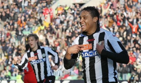 Luis Muriel (kanan)