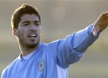 Luis Suarez diberikan kelonggaran oleh Liverpool untuk membela timnas Uruguay di turnamen Copa America 2011.