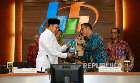  Lukman Hakim Saifuddin Tengah Memberikan Keterangan Pers di BPS, Jakarta, Rabu (1/11)