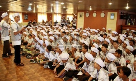  Ratusan anak Yatim dan Dhuafa mengikuti pembukaan pesantren kilat 