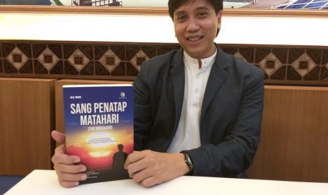   M Gunawan Yasni dan novel “Sang Penatap Matahari”.