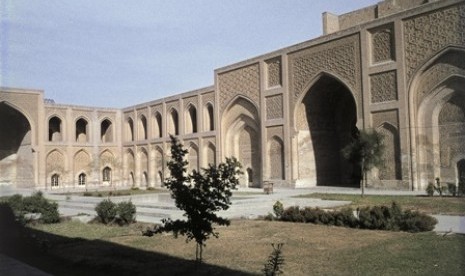 Arkeolog Israel menemukan sebuah kendi yang penuh dengan koin emas berusia 1.200 tahun lalu. Foto:Madrasah Mustanshriyah Baghdad peninggalan Dinasti Abbasiyah 