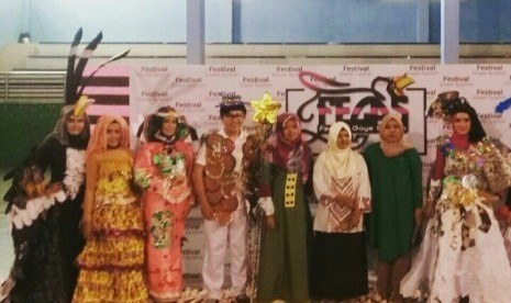 Mahasiswa AMIK BSI Pontianak menjuarai Festival Costume Creative 2017. 